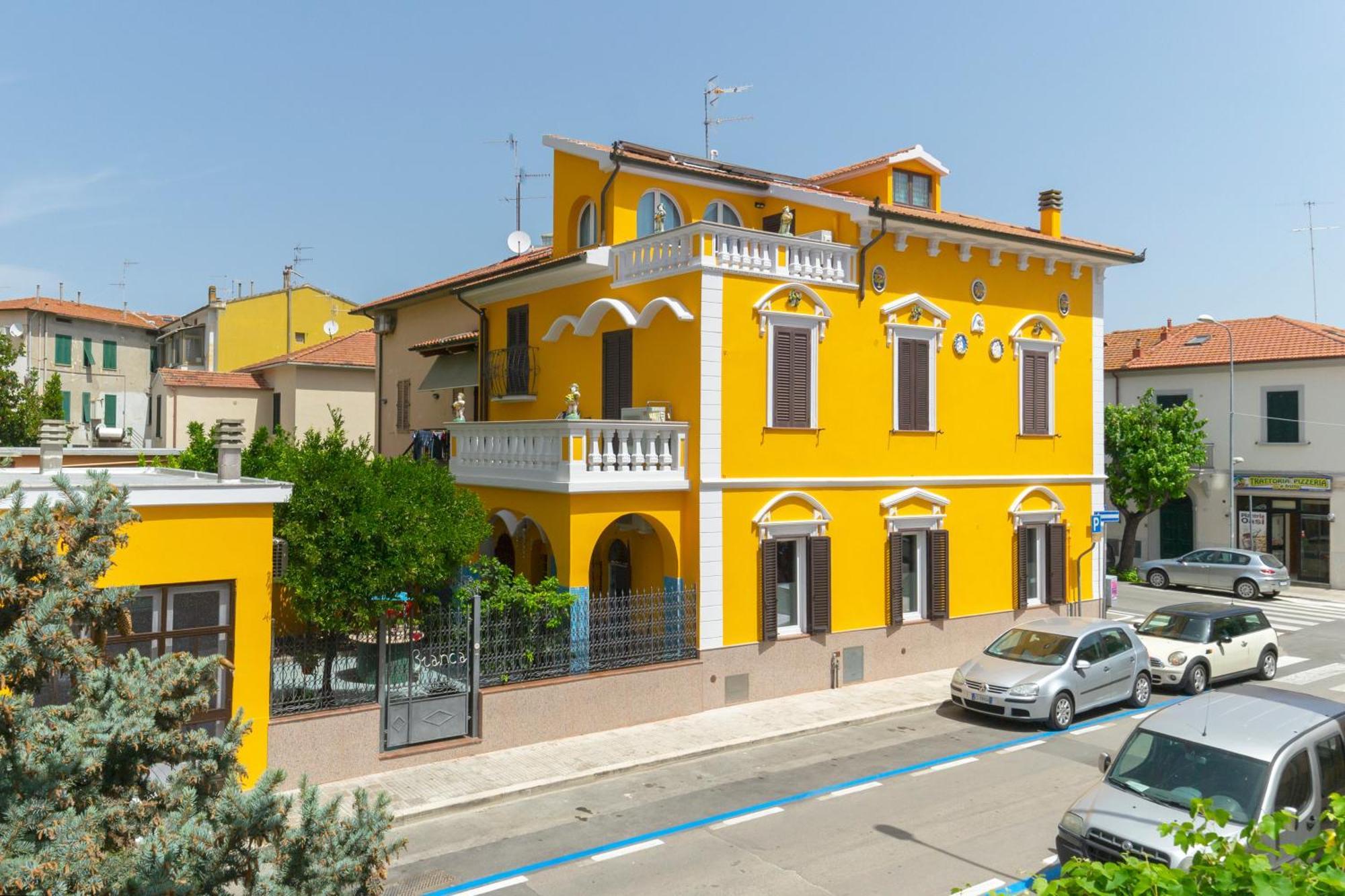 La Casa Di Bianca Bed and Breakfast Follonica Eksteriør billede