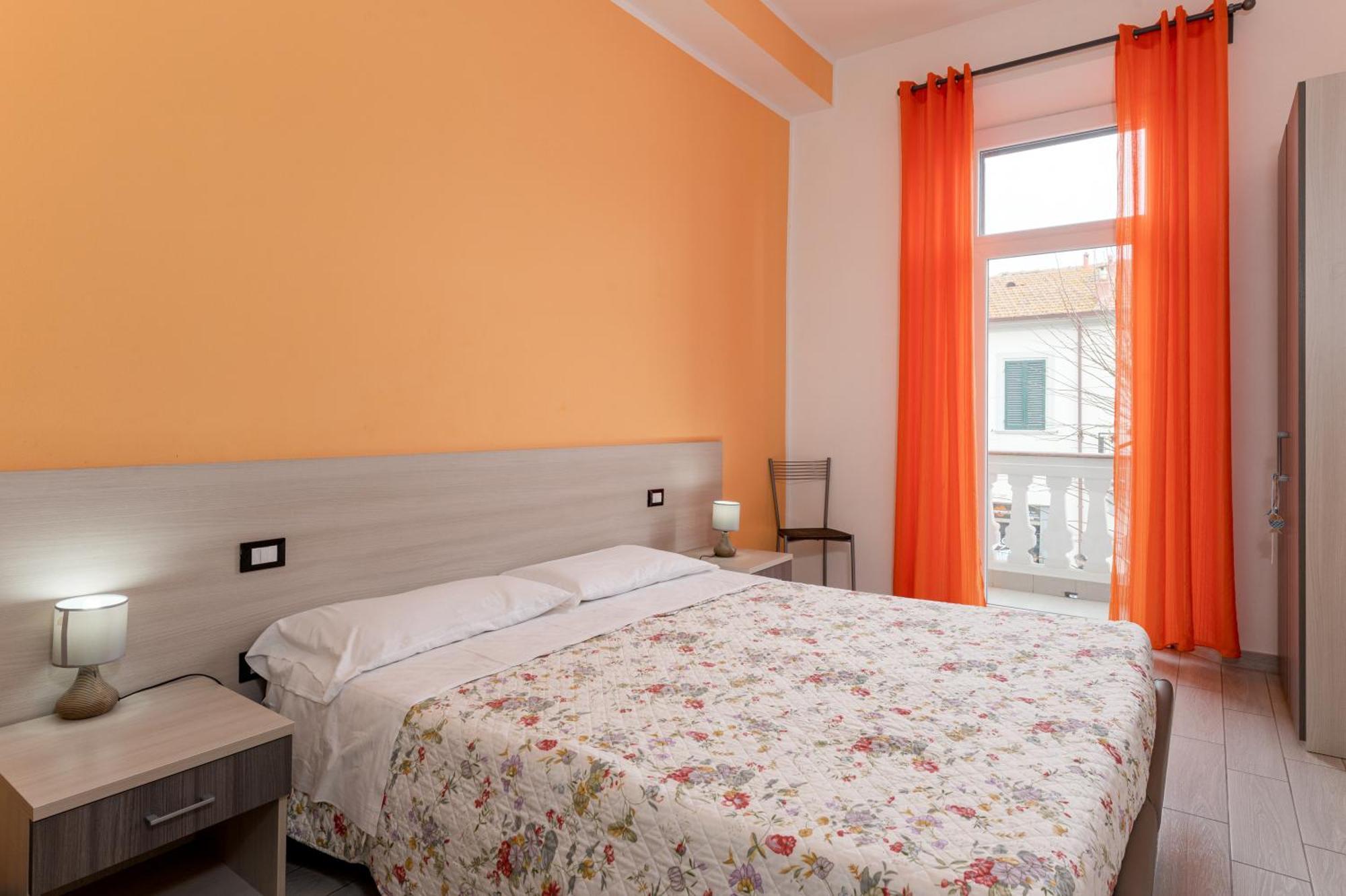 La Casa Di Bianca Bed and Breakfast Follonica Eksteriør billede